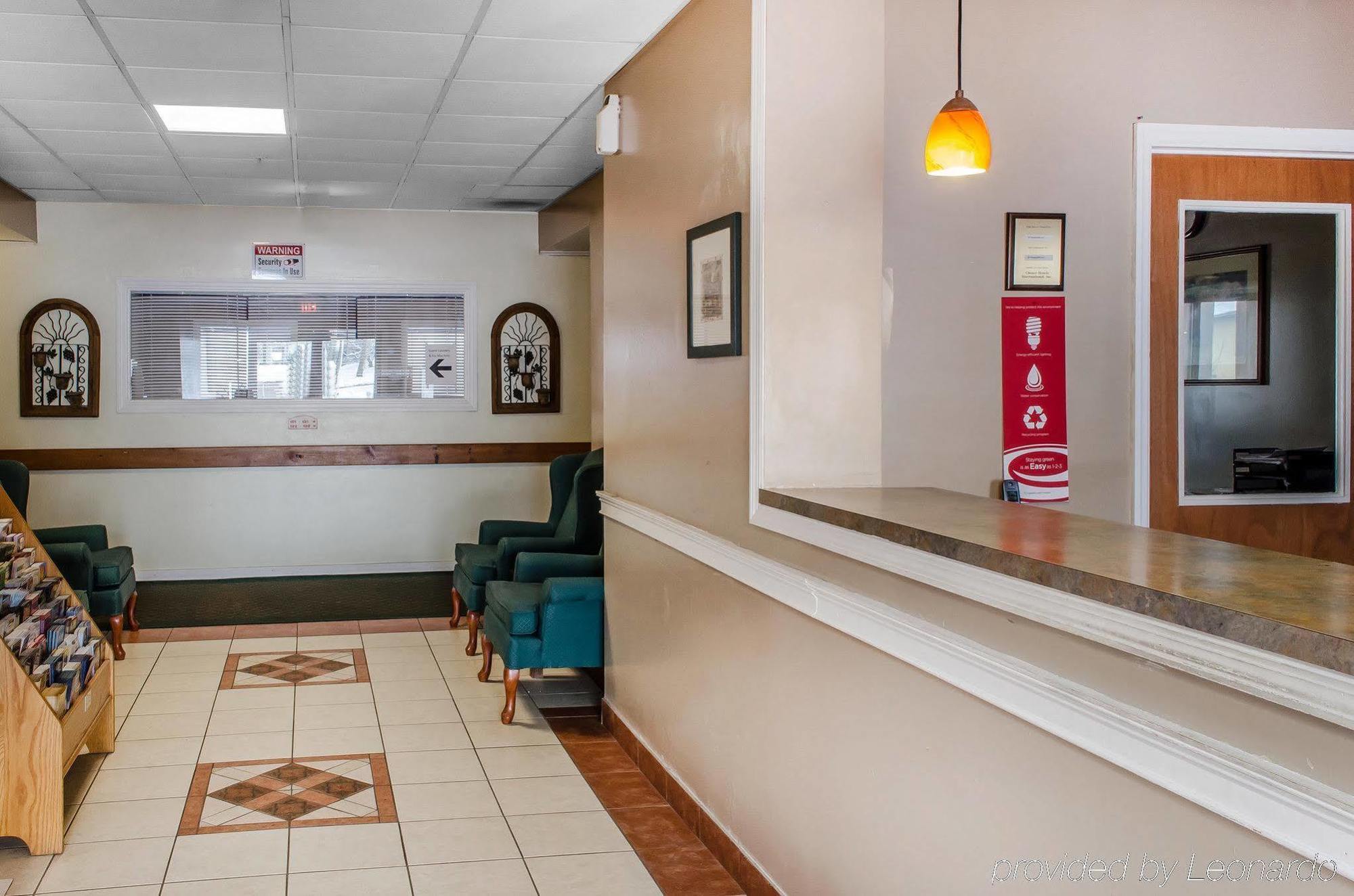 Econo Lodge Inn & Suites Denver Exterior photo