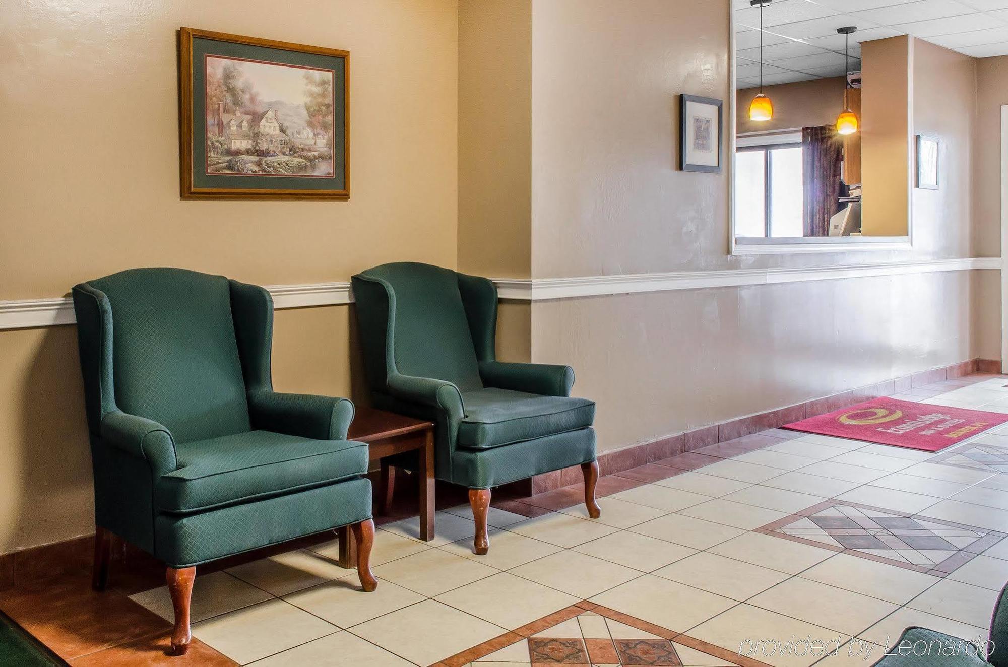Econo Lodge Inn & Suites Denver Exterior photo